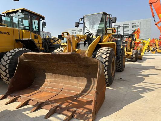 中古 コマツー WA380 6 輪 積載機 積載容量が高いコンパクト