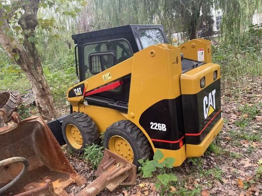 効率的な操作 使用済み CAT 226B スキッドステアローダー オートマティック アメリカ