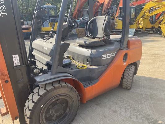 5トンのトヨタ 7FD50 中古フォークリフト 操作が簡単 中古フォークリフト