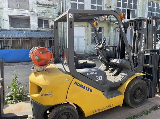中古のコマツー3トンのガソリンフォークリフト 状態良好 中古の3トンのフォークリフト