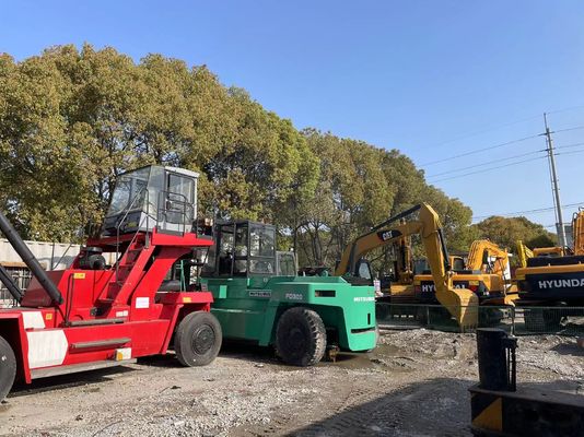 三?? F300 中古フォークリフト 中古 30トンのフォークリフト 高容量