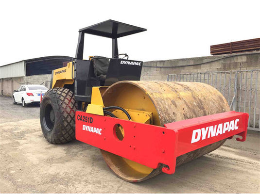 CA251D 振動式スムーズドラム 強力なパワーを持つダイナパックローラーを使用