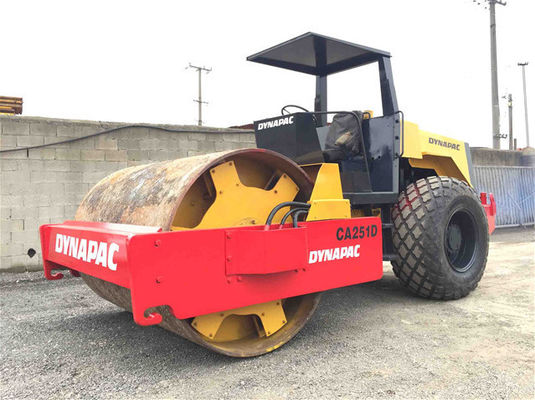 CA251D 振動式スムーズドラム 強力なパワーを持つダイナパックローラーを使用