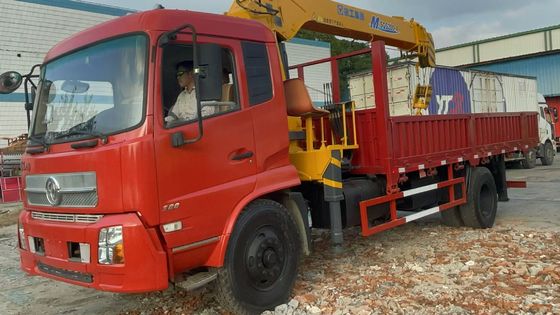 8トンのXCMG SQS200-4 トラックに搭載された古着クレーン