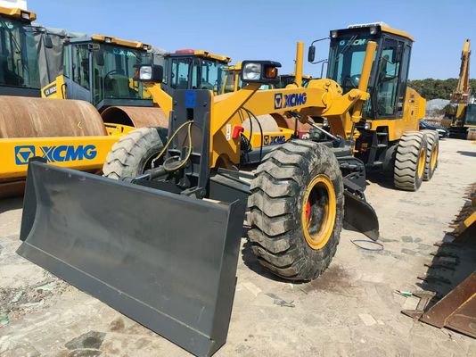 カミンズエンジン 2024年 中古 XCMG GR2153 前刃のモーターグレード